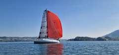 Aeolos Composites P 30 Barca da regata