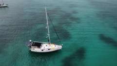 Hunter Marine 44