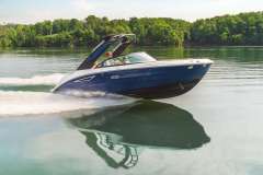 Sea Ray SDX230E & Trailer Bowrider