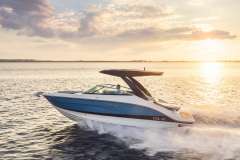 Sea Ray SLX260E & Trailer Bowrider