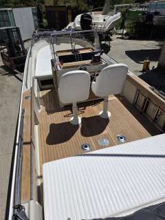 BOSTON WHALER OUTRAGE 25