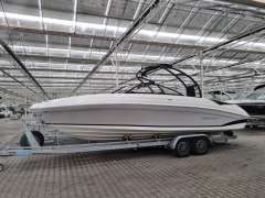 Rinker Q7 BR Bowrider