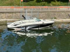 Rinker 246 Cuddy Sportboot
