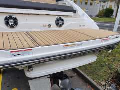 Sea Ray SLX 250 USA