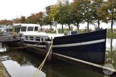 Luxemotor 24.75 Floating house