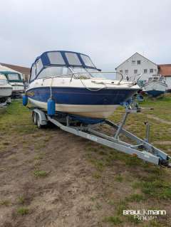 Bayliner 652 CU Kamaralı Tekne