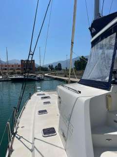 Lagoon 440 owners version