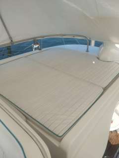 Sealine F33