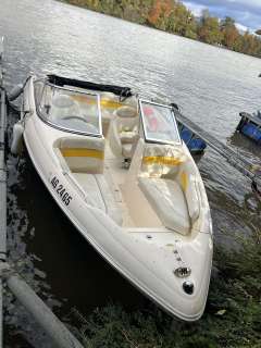Rinker Captiva Bowrider