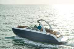 Four Winns H6 FWD Surf Edition Bowrider