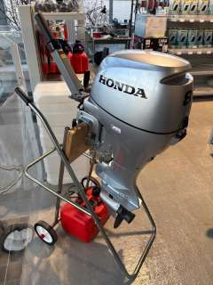 Honda BF8 SHU Outboard motor