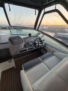 Cruisers 370 Express