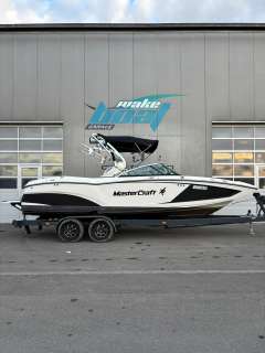 MasterCraft X23 Wakeboard/Wakesurf