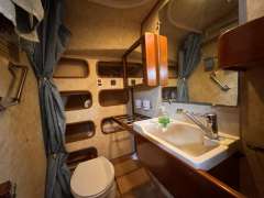 Amel Super Maramu 2000