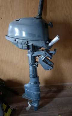 Plusieurs Moteurs inboard et hors-bord Outboard motor