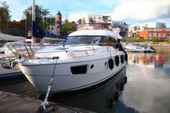 Bavaria Viertes 420 Fly