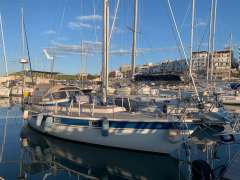 Hallberg-Rassy HR352