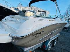Sea Ray 220 SunSport Edition