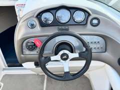 Sea Ray 220 SunSport Edition