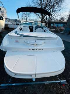 Sea Ray 220 SunSport Edition