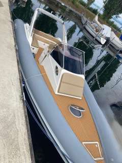 Led Eagle 28 Cabin Bateau semi-rigide
