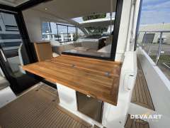Sealine C335
