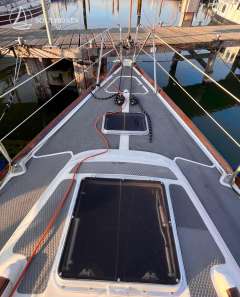 Alpha 32, Van de Stadt