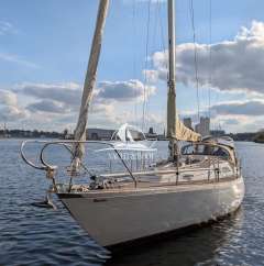 Bianca Commander 31 Jedrilica
