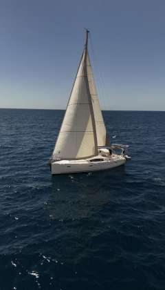 Beneteau Oceanis 43