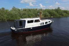 Van Der Berk Vlet 10.00 Yate a motor
