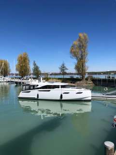 Jetten Beach 45 Yacht a motore