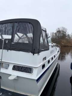 Valkkruiser 1400 Yate a motor