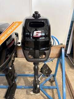 Suzuki DF6A Outboard motor