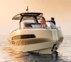 Invictus GT320 Motorjacht
