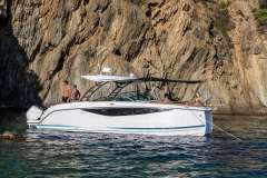 Jeanneau TH33 Twin-Hull Sürat Teknesi
