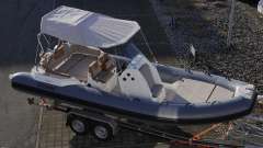 Zodiac Medline 6.8 Neo Bateau semi-rigide