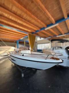 Molinari 465 V Konsolenboot