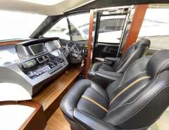 Princess S72 - Lower Helm