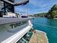 Sealine C390