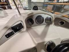 Sea Ray 255 DA