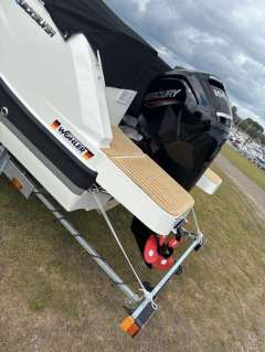 Quicksilver Aktiv Cabin 555