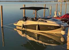 Quicksilver Aktiv Cabin 555