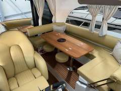 Marex 375/Neuwertig mit 2 x 300 PS Volvo Penta