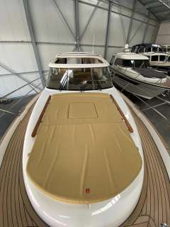 Marex 375/Neuwertig mit 2 x 300 PS Volvo Penta