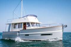 Rh&eacute;a 34 Trawler Fly Sedan Verdränger