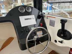 Quicksilver Capture 555 Cabin