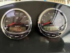 Quicksilver Capture 555 Cabin