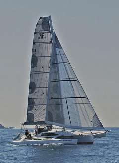 Farrier F32-RX folding trimaran
