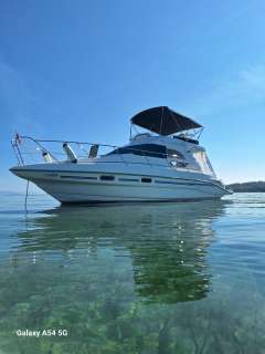 Sealine F33 Motor yacht