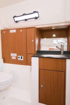 BAVARIA 40 CRUISER 2011